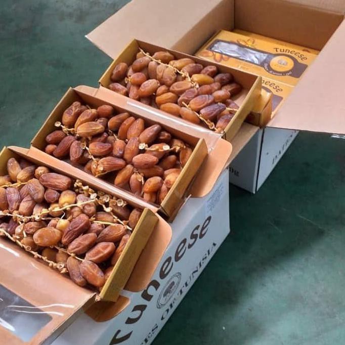 

Kurma Manis / Buah Kurma / Kurma Tuneese 500 Gram (18 Dus) Ready