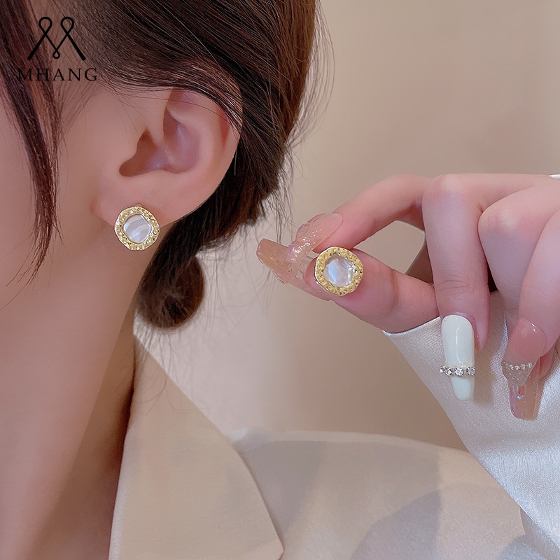Anting Tusuk Gantung Bulat Asimetris Aksen Mutiara Imitasi Gaya Vintage Korea Untuk Wanita