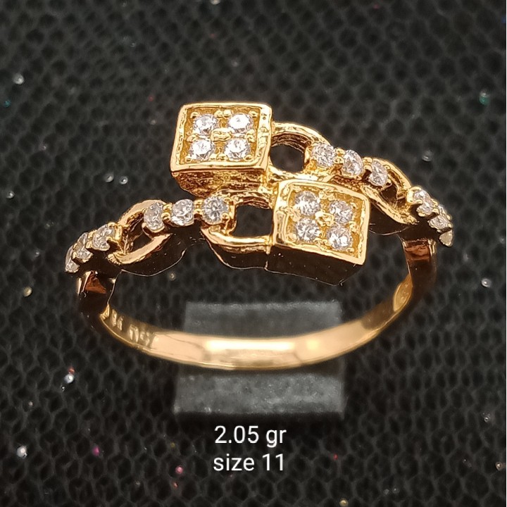 Cincin Emas 17K - 2.05 gr Kadar 750 - 1568