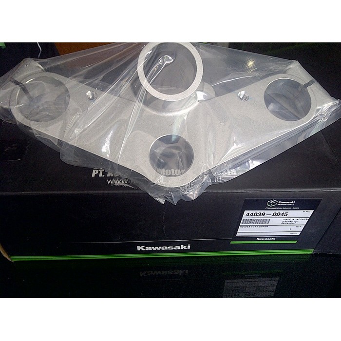 Segitiga atas stang kawasaki ninja r (stang jepit) Original