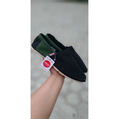 [ Size 36-43 ] Sepatu wakai label vietnam pria dan wanita terlengkap-Gb.21