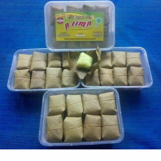 

4 Box Tape ketan daun jambu kemasan mika isi 16 pcs / Box