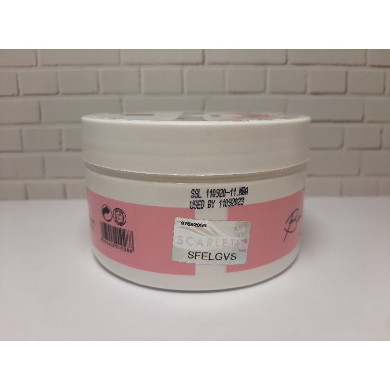 BODY SCRUB SCARLETT ROMANSA BPOM