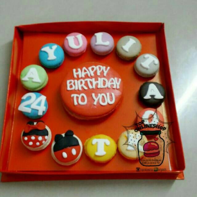 

Macaroon Reguler & Big isi 13 Bisa Request Desain Karakter