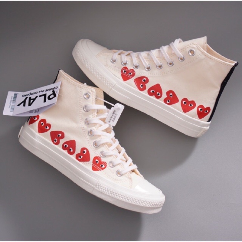 white red heart converse