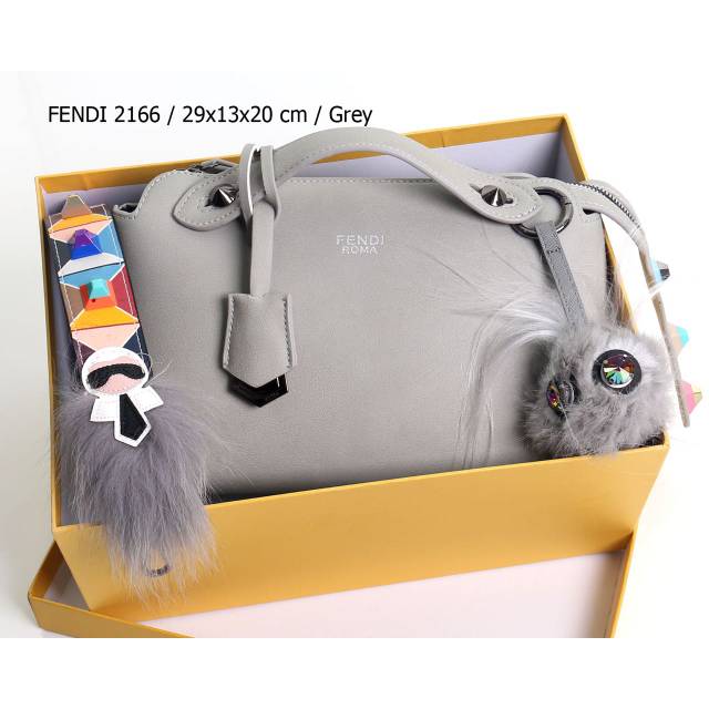 Tas handbag, FENDI BY THE WAY,
WITH BOX, seri : 2166