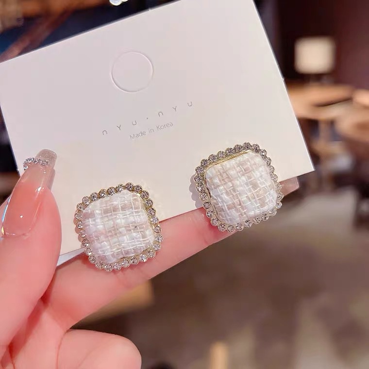 Anting Bentuk Kancing Bulat Motif Kotak-Kotak Bahan Kain Untuk Wanita