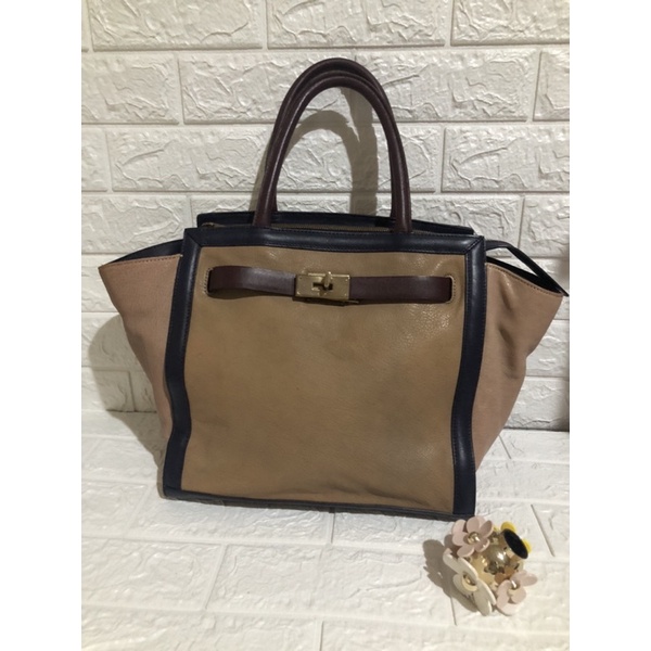 Time postmodern preloved