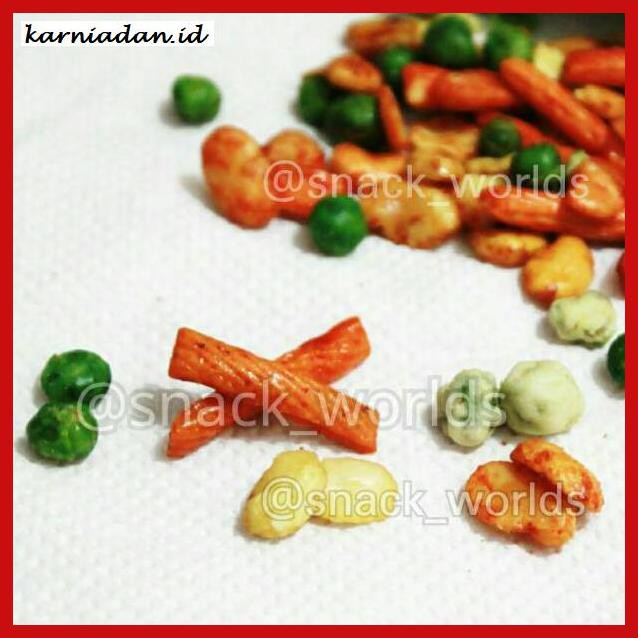 

MAKANAN-RINGAN- 1KG KACANG MIX / KACANG CAMPUR 5MACAM (1000GRAM) -BERMACAM-MACAM.