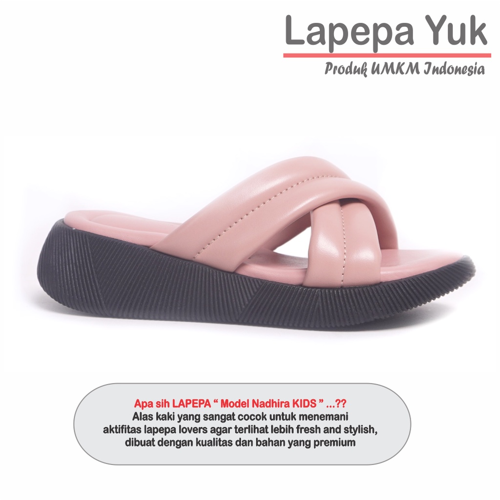 LAPEPA YUK - Sandal Platform Anak Perempuan Usia 2 sampai 10 Tahun NADHIRA KIDS  Sendal Anak cewek Wedges Wanita Empuk Model Silang Warna LIGHT SALEM Pink Soft adek kakak cewe Slop Usia Umur 3 4 5 6 7 8 9 thn Tahun Premium Ori Original Mall Official Store