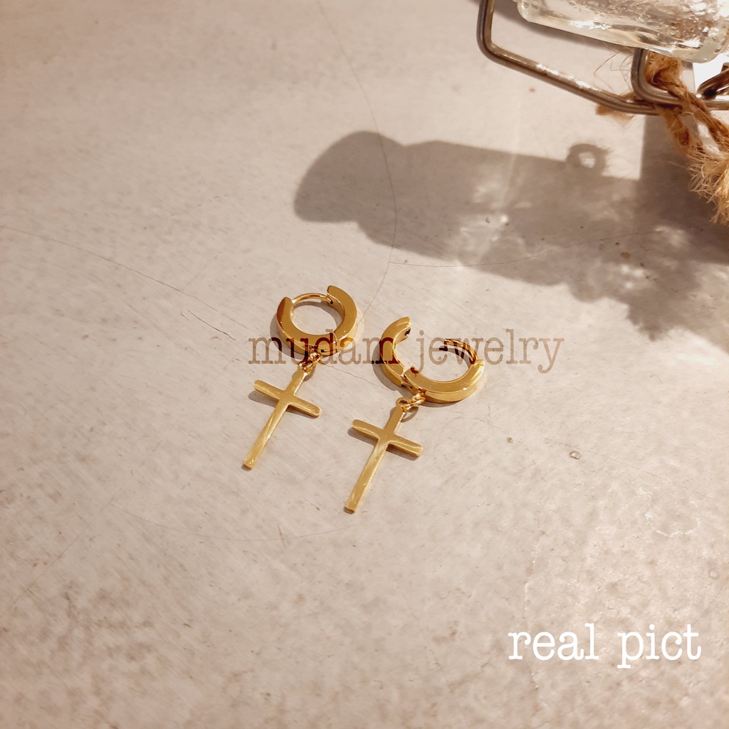 Anting Jepit Titanium Model Salib Warna Gold