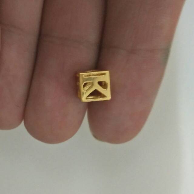 liontin emas asli kadar 875 huruf k