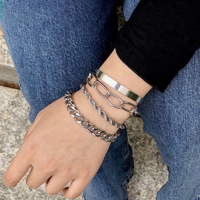 【COD Tangding】4pcs/set Alloy Multilayer Bracelet Simple Lady's Metal Bracelet Set Fashion Accessories