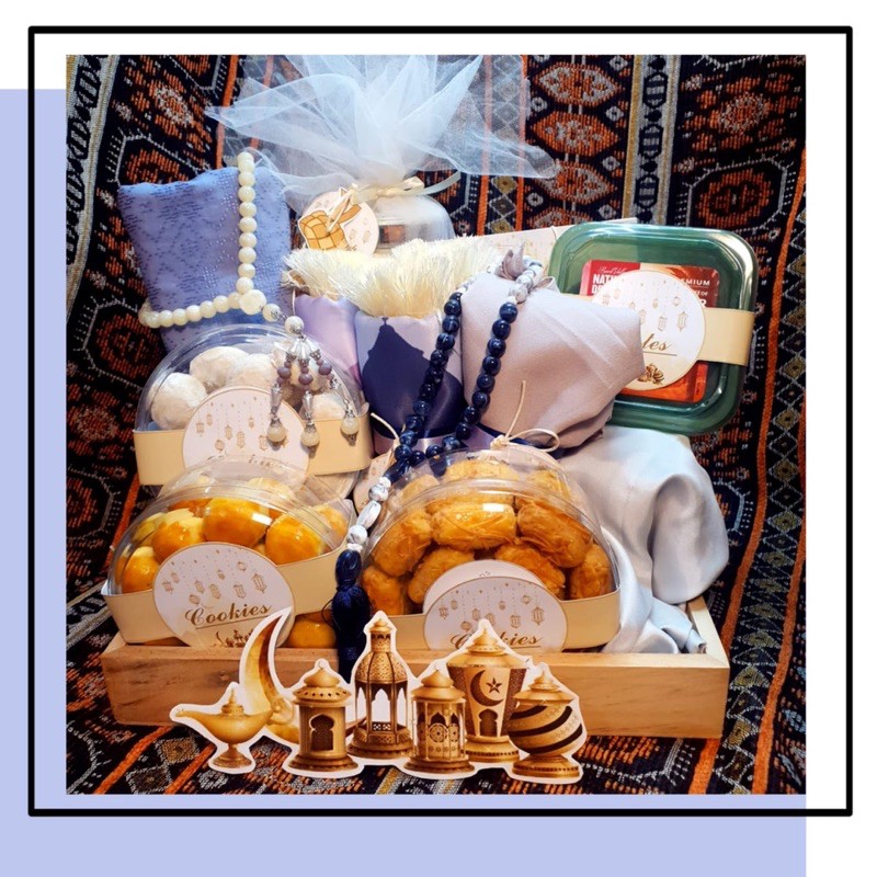 

Ramadhan Hampers [The Lily]