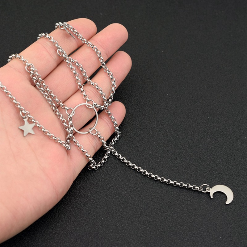 Kalung Choker Desain Bulan Bintang Lingkaran Warna Silver Gaya Gothic Punk Rock Untuk Wanita