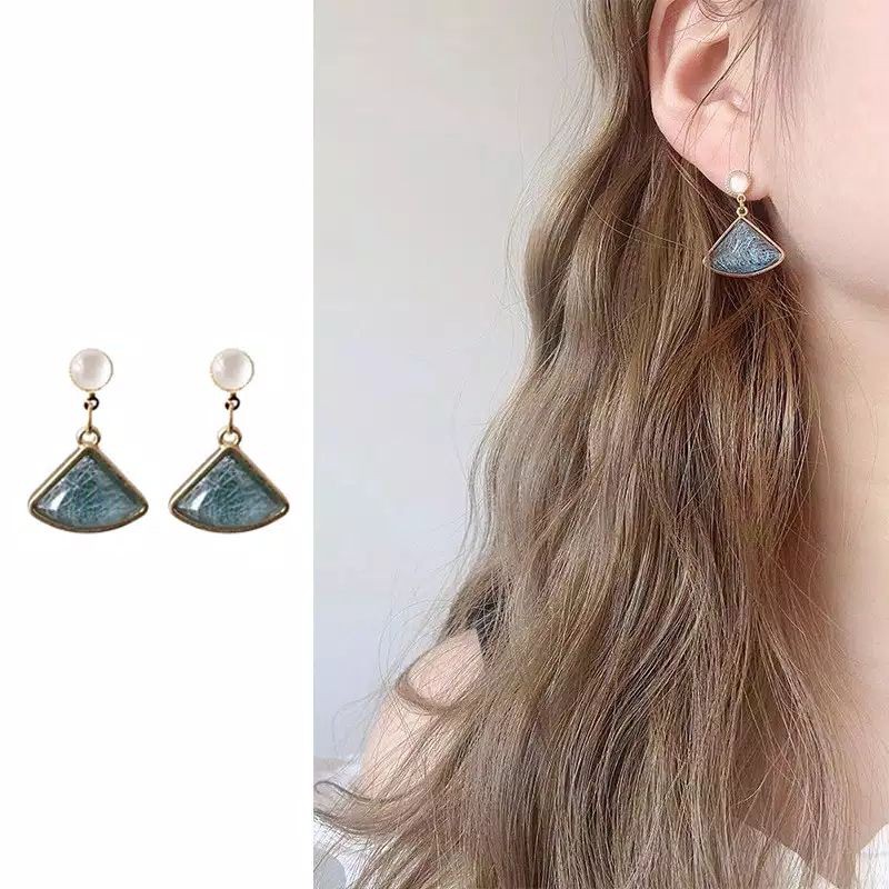 FerenHongXia Anting Tusuk Model Kristal Warna Biru untuk Wanita