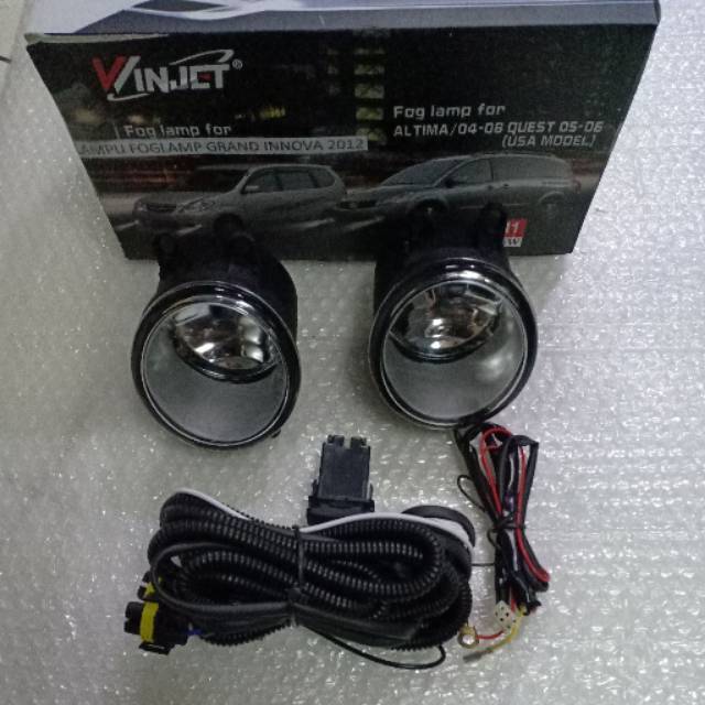 Lampu kabut Toyota Innova 2012