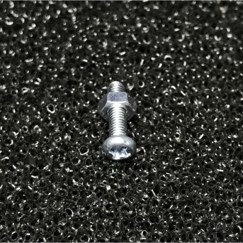 baut 3mm + mur