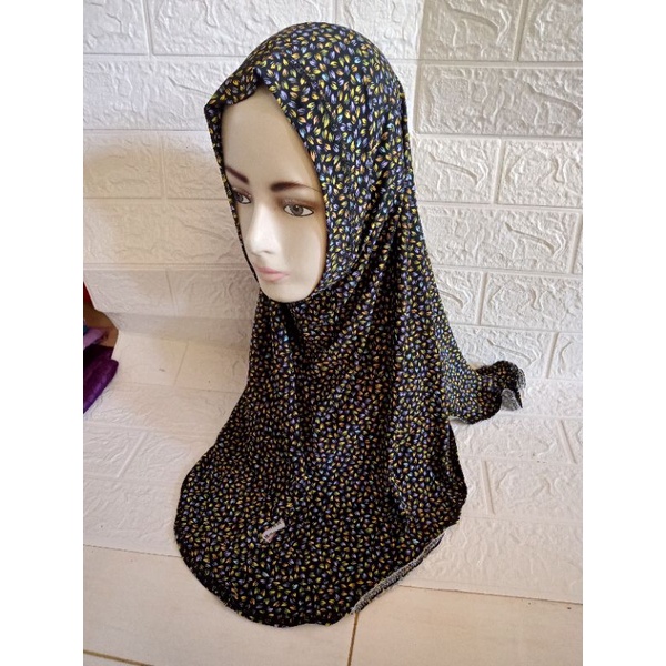Hijab Instan Motif Bunga