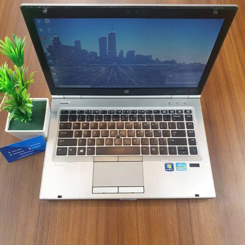 Laptop hp elitebook i5 RAM 4GB SSD 128GB BEKAS /SECOND