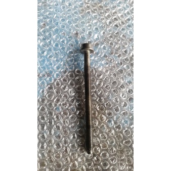 Baut cylinder head ford fiesta