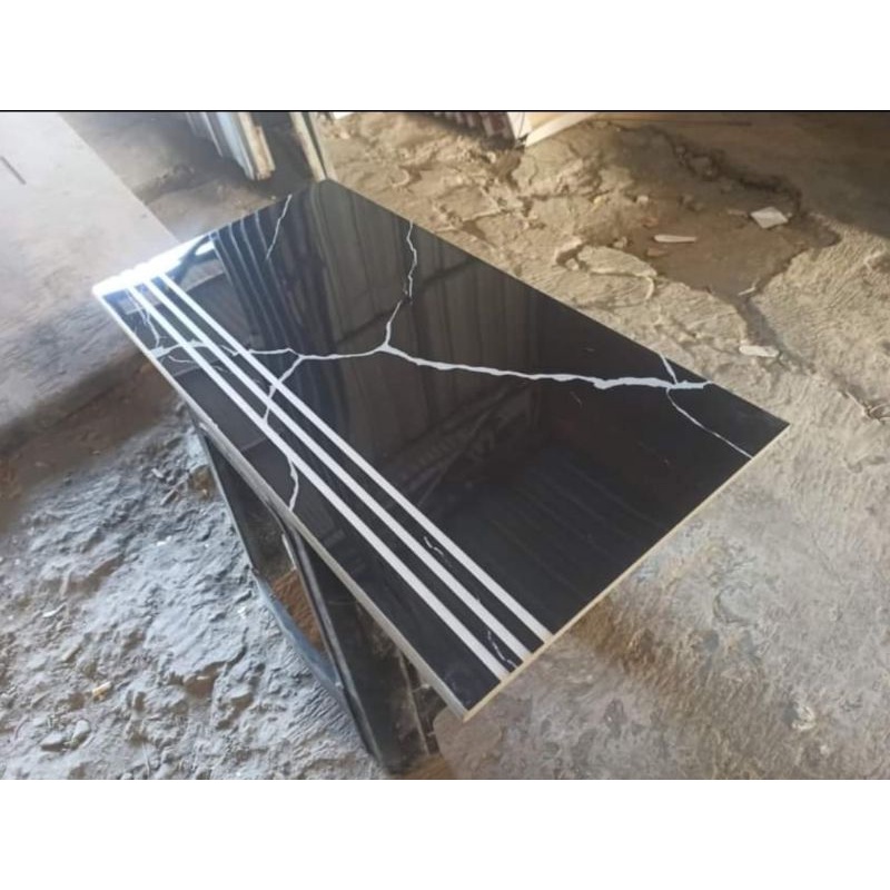 GRANITE LANTAI 30x60 APOLION BLACK . PIJAKAN