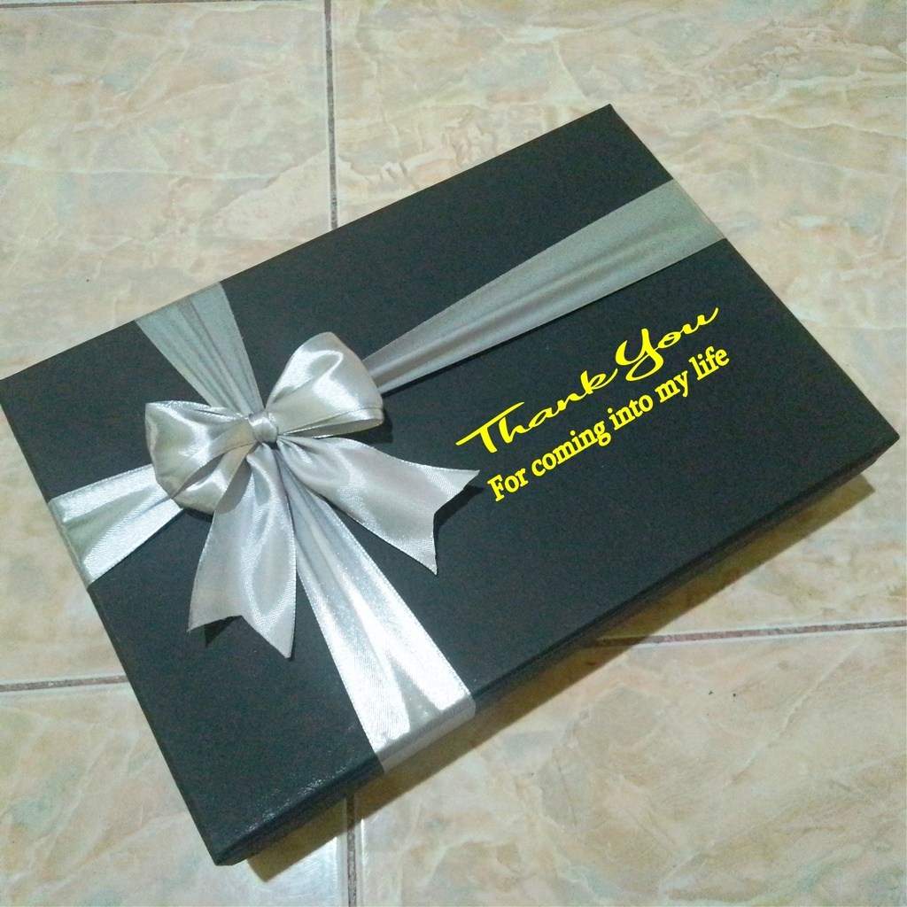 

Hardbox 35x25x10 Kotak Kado Gift Box Hampers Bridesmaid Custom Premium Grosir
