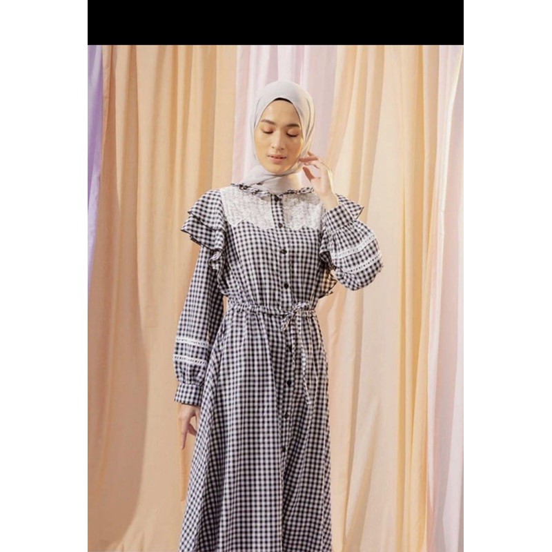 nakila black gingham hijabchic