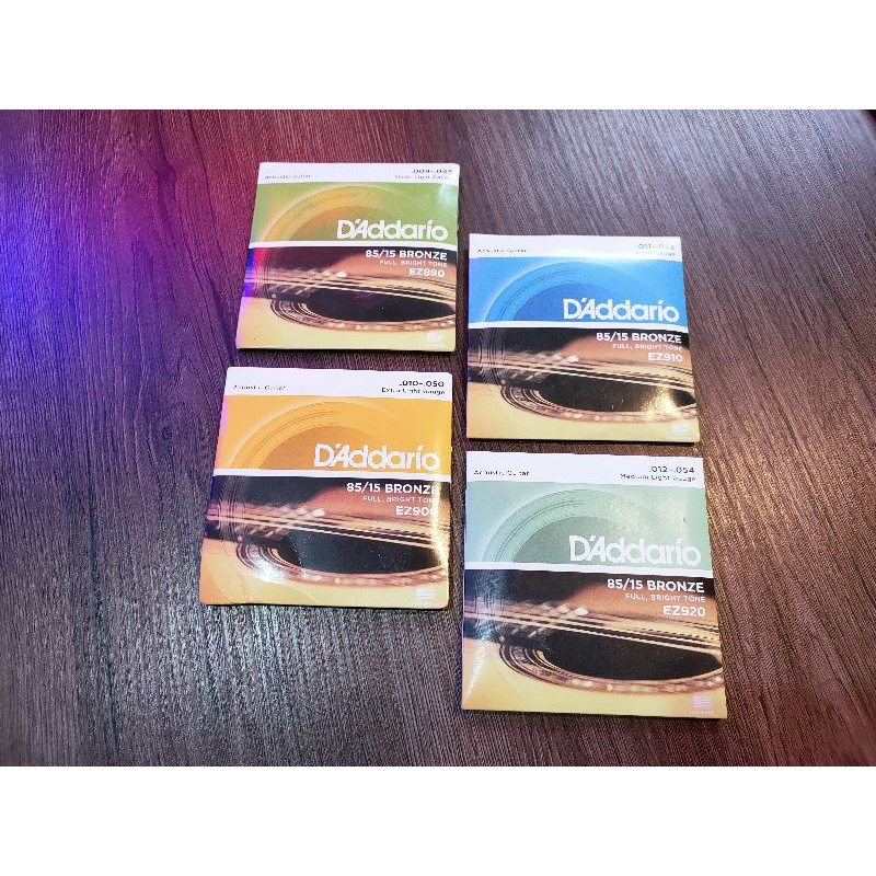 Senar gitar akustik D'Addario