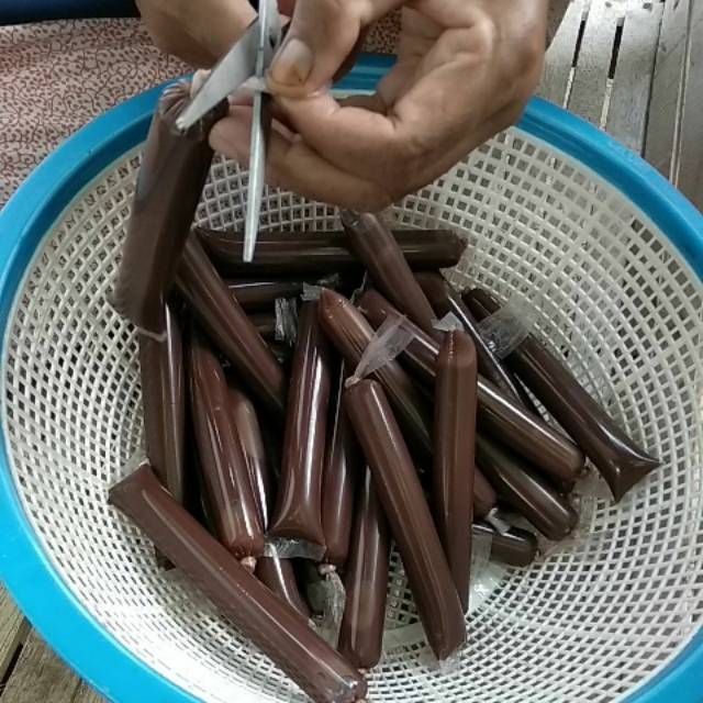 

Es lilin rasa coklat,rasanya enak tanpa pemanis,di jamin pasti enakk