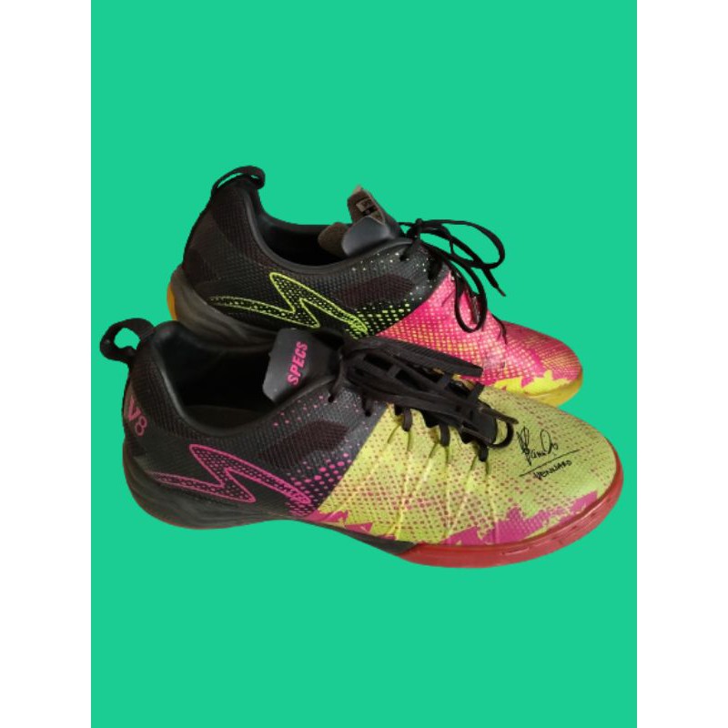 Sepatu FUTSAL Legend V8