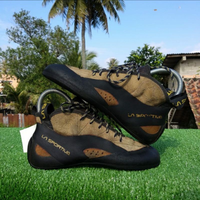 Sepatu panjat second LA SPORTIVA