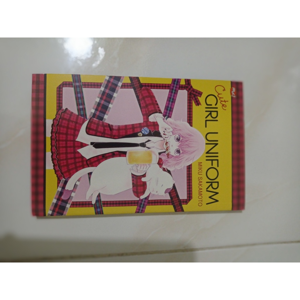 KOMIK PRELOVED BEKAS MURAH BAGUS "CUTE GIRL UNIFORM" MIKU SAKAMOTO