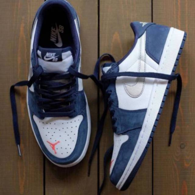 Nike Jordan Low White Navi