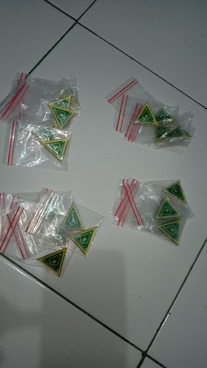 Pin Lencana Ippnu Ipnu Kuningan Cor Resin