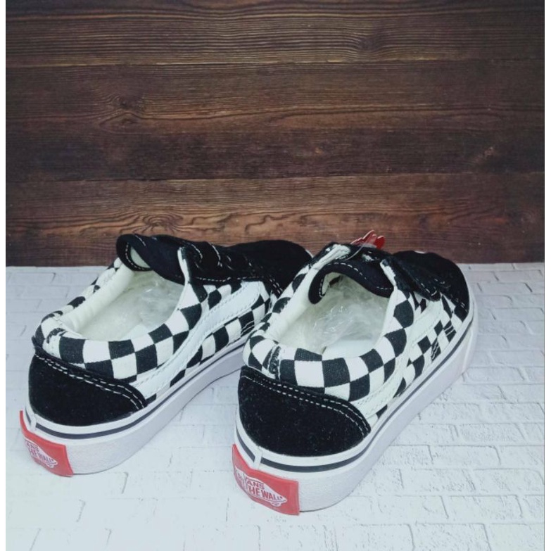 Sepatu Anak Vans Old Skool Checkerboard