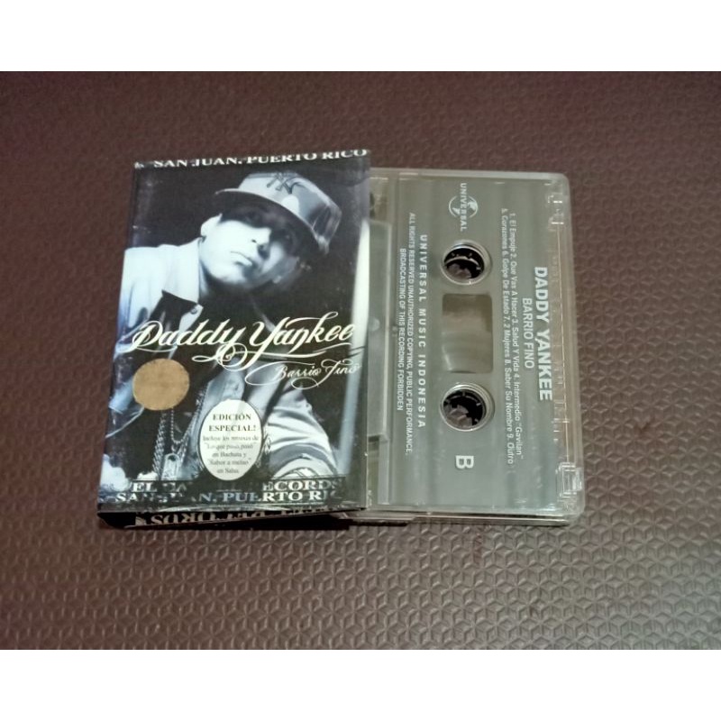 Kaset pita Daddy Yankee - barrio fino