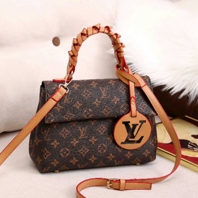 LV CLUNY