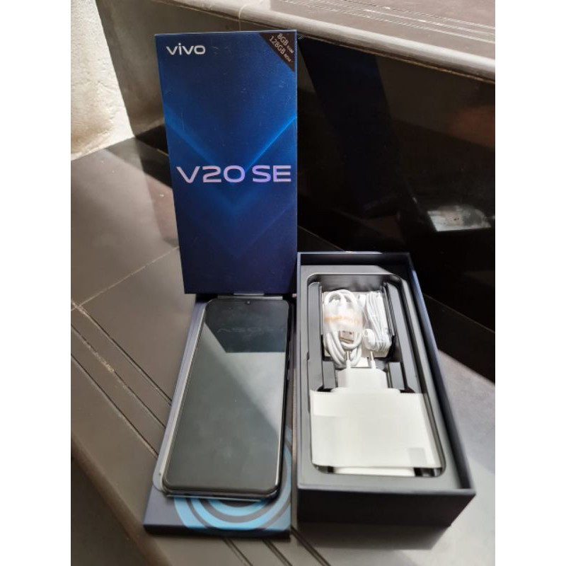 Vivo v20 se 8/128 gb second