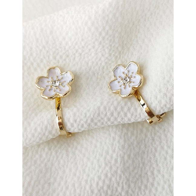 LRC Anting Jepit Fashion Khaki (diamond Flower Section) Glazed Cat Flower Fun K3320X