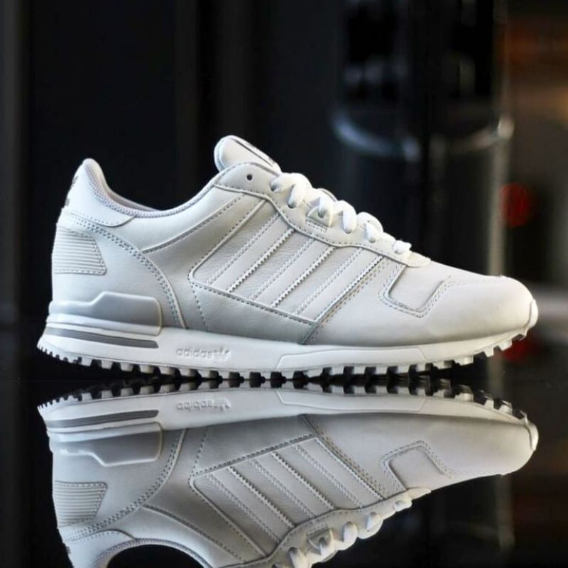 adidas shoes zx 700