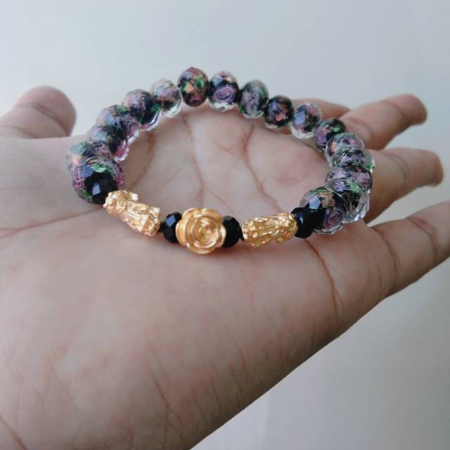 gelang emas hk charm mawar