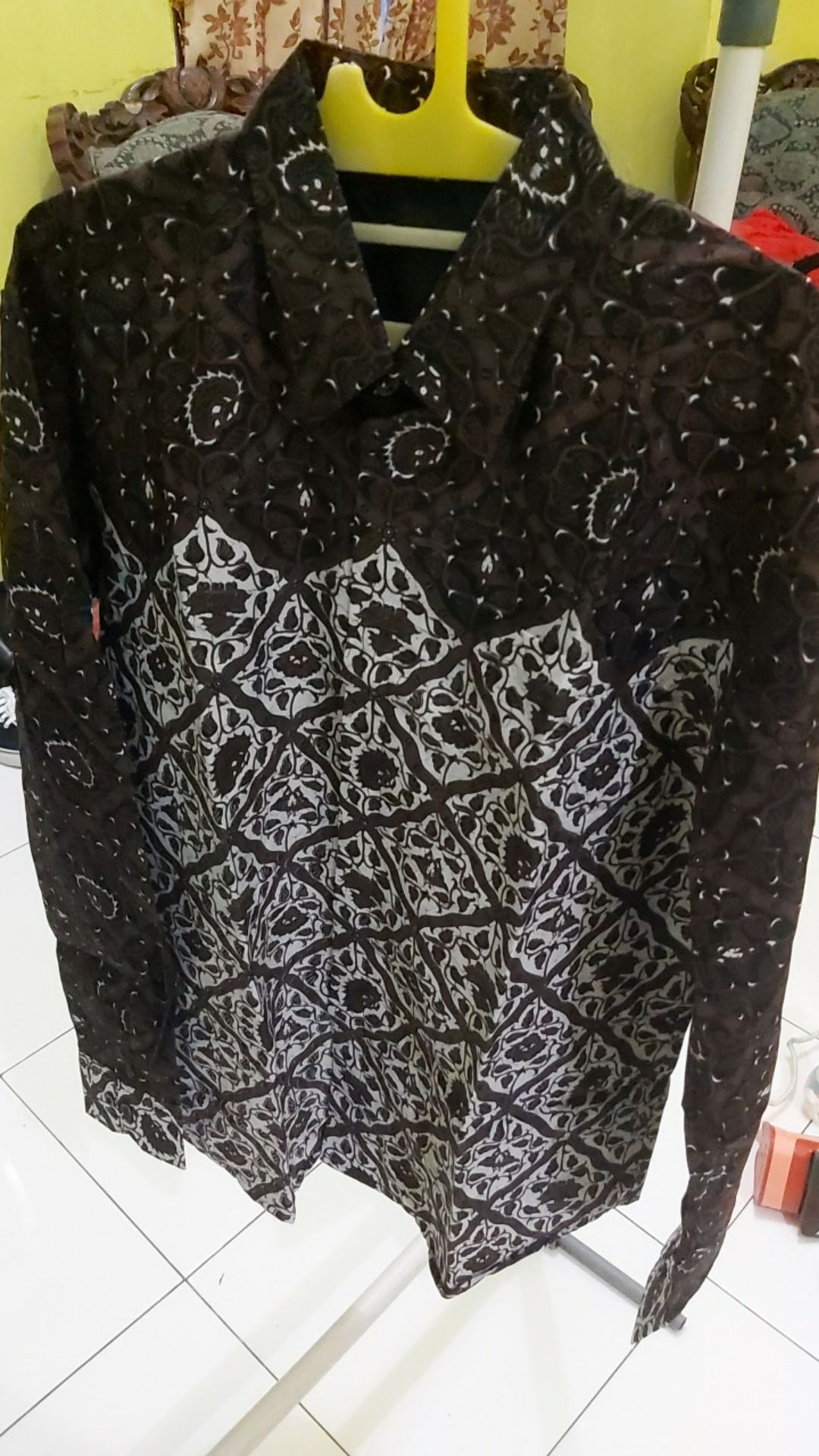 Muktiraja Kemeja Batik Pria Lengan Panjang Slimfit Katun Printing Hem Baju Seragam Kantor Modern