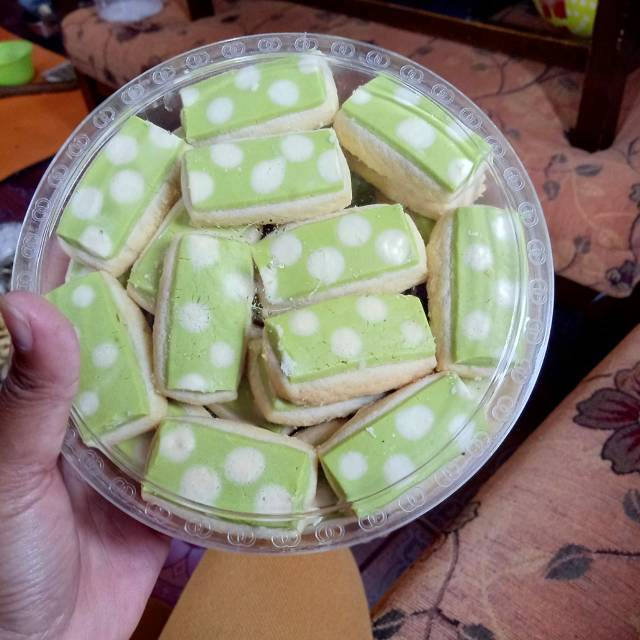 

Kue pokadot terenak termurah