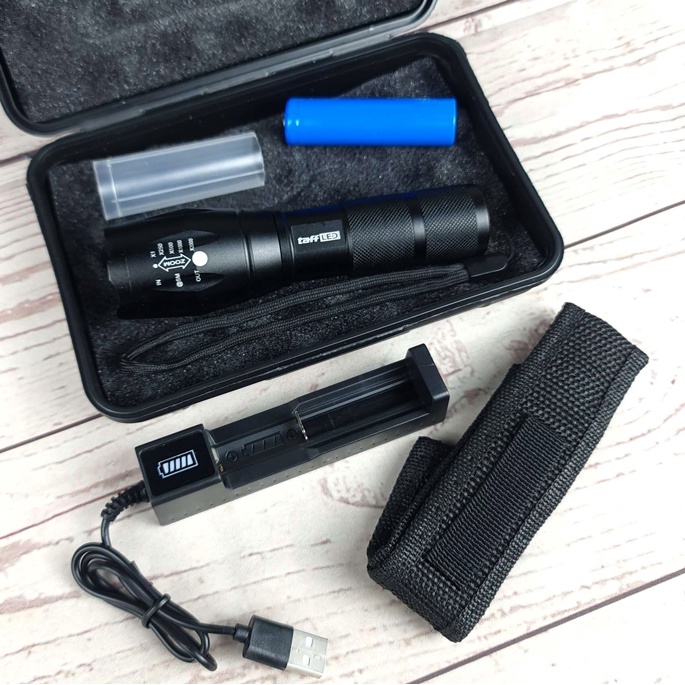 Paket Senter LED Tactical Cree XM-P50 8000 Lumens+Baterai+Charger