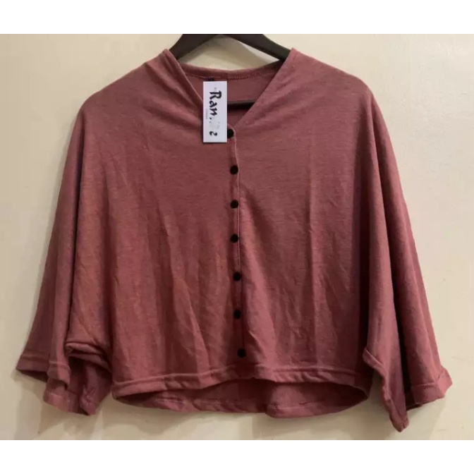 atasan Vneck kancing  croptop terbaru /kaos oval wanita kerah V /pakaian wanita