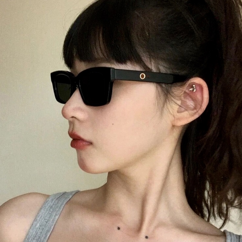 (YUZHU) TERSEDIA &amp; COD Kacamata Hitam Wanita Korean Gaya Rectangle Kacamata Hitam Sunglasses Women