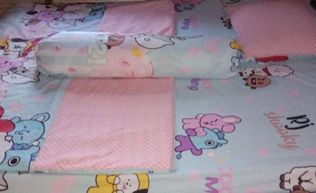Kain Sprei Meteran Motif Bt21 Springtime Biru