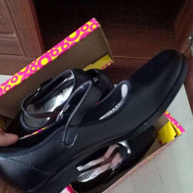 sepatu vilando pdh cewek