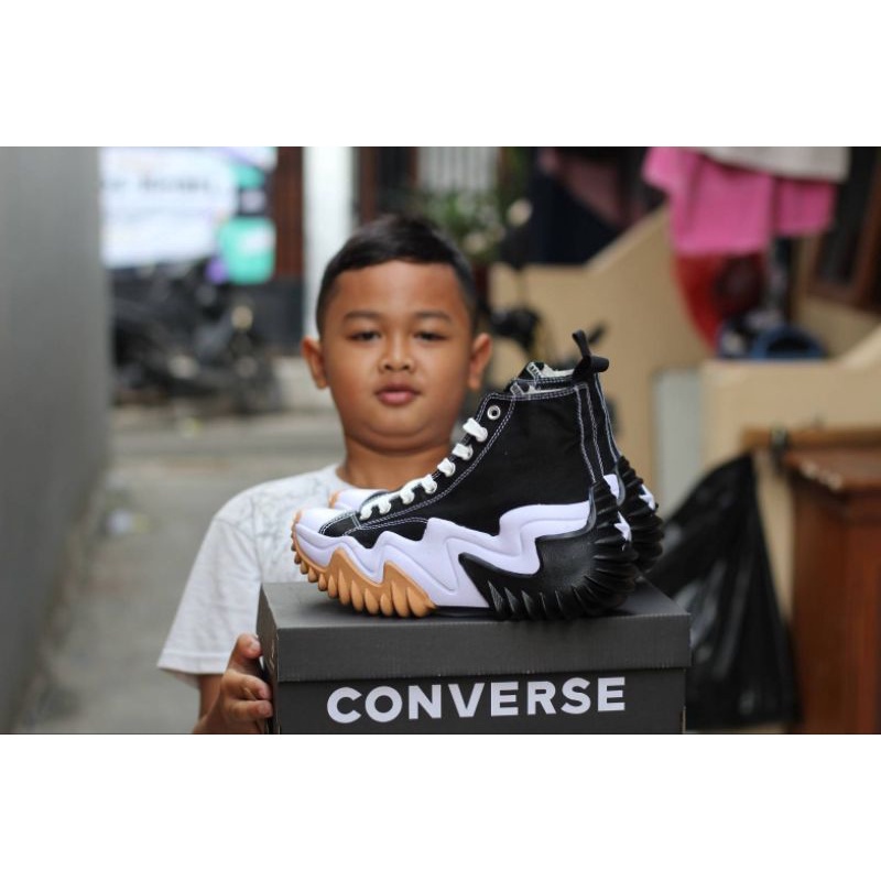 Converse Run Star Motion